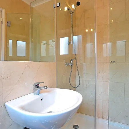 Daire Admiral 77 By Interhome *