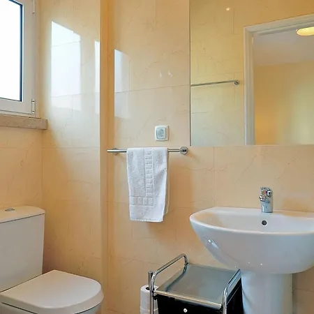 Admiral 77 By Interhome Apartamento