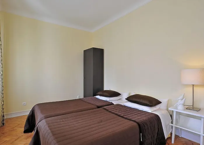 Admiral 77 By Interhome