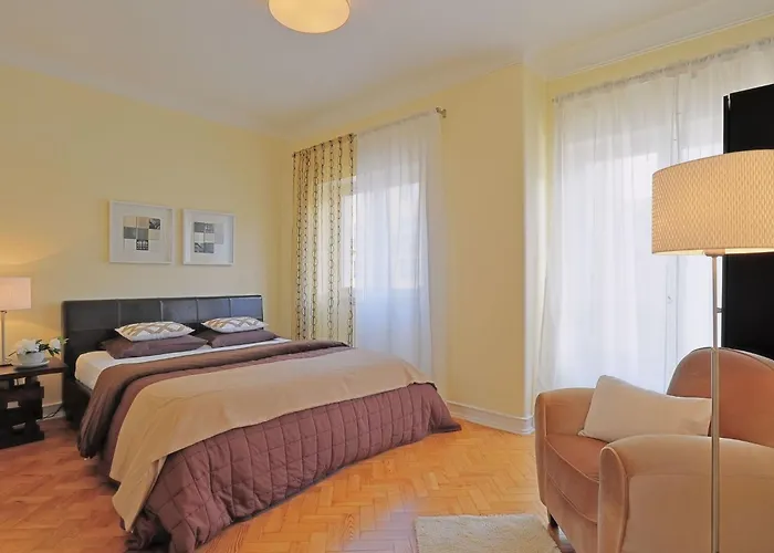 Admiral 77 By Interhome Lisboa