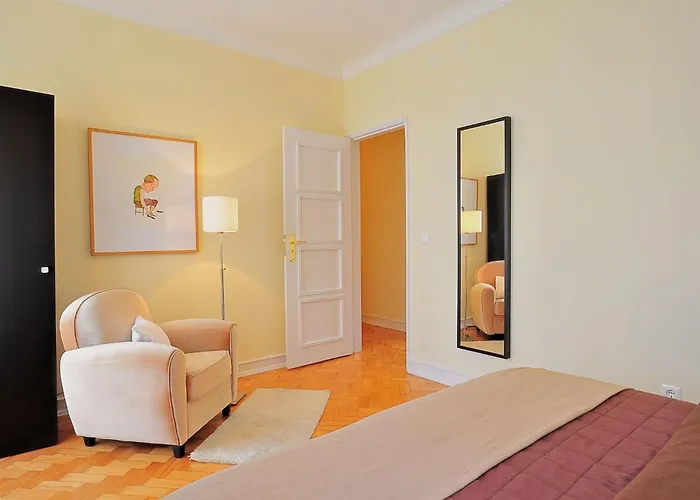 Admiral 77 By Interhome Apartman *